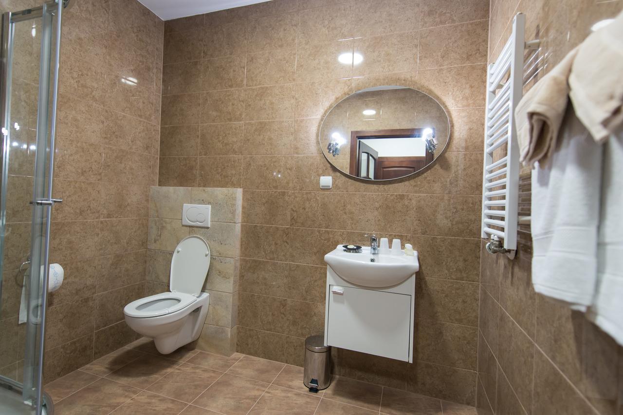 First Hotel Тчев Экстерьер фото