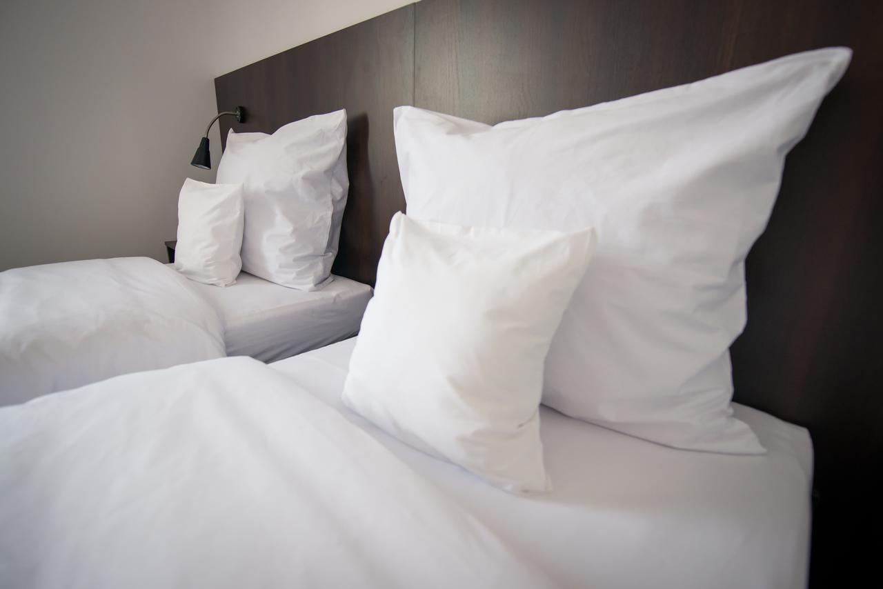 First Hotel Тчев Экстерьер фото