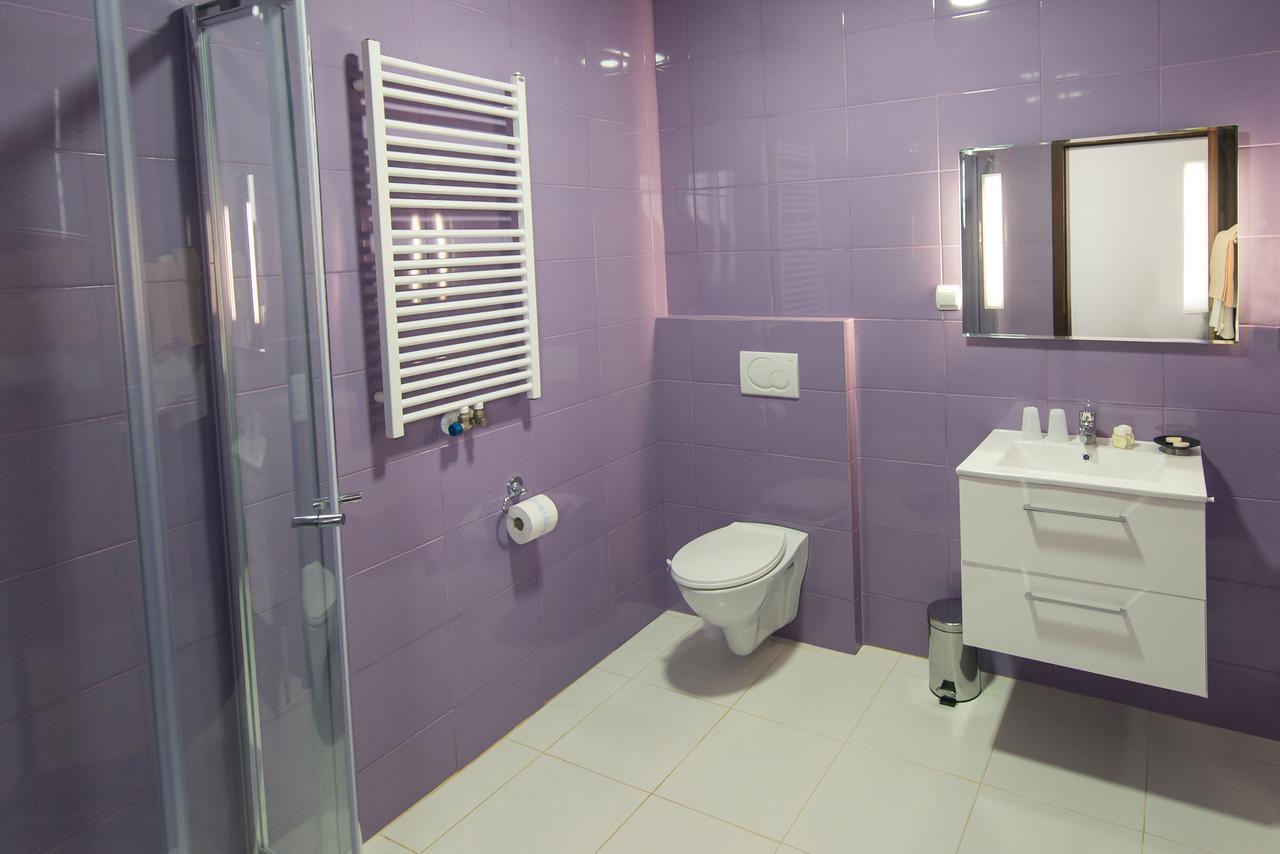 First Hotel Тчев Экстерьер фото